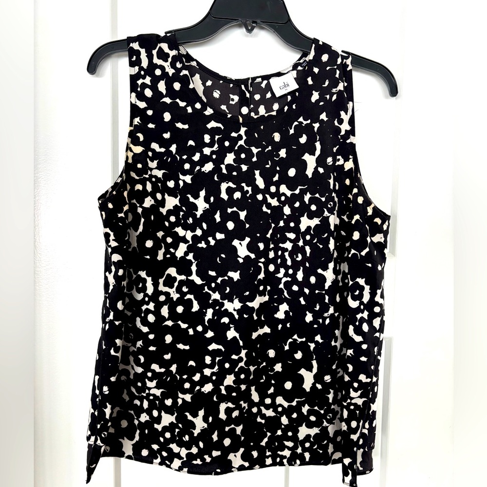 Cabi 5353 black white Dixon top medium.  Euc